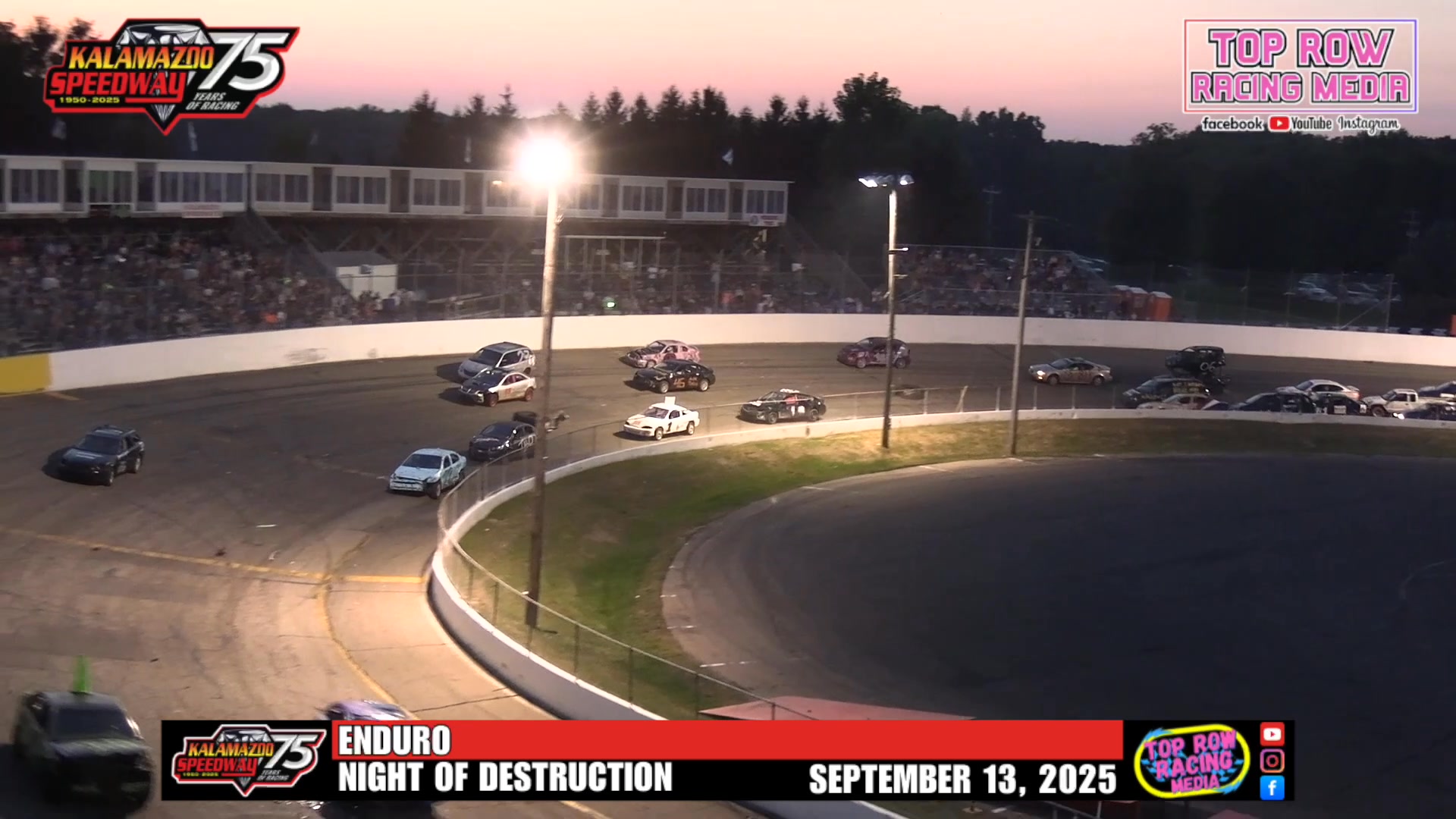 The Enduro is GREEN at the Kalamazoo Speedway!! #toprowracingmedia # ...