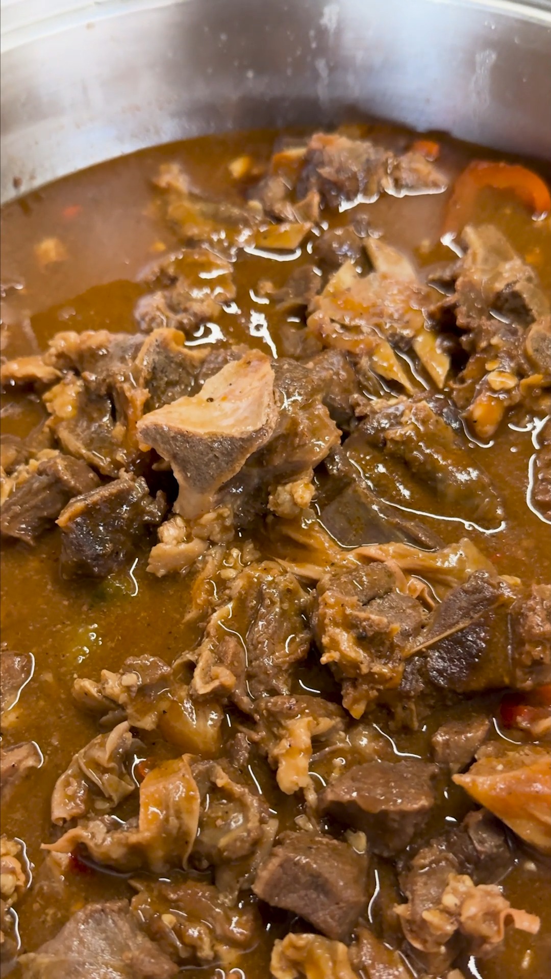 Kung matakaw ka sa Kambing ito na hinihintay mo kumain ka na hanggang ...