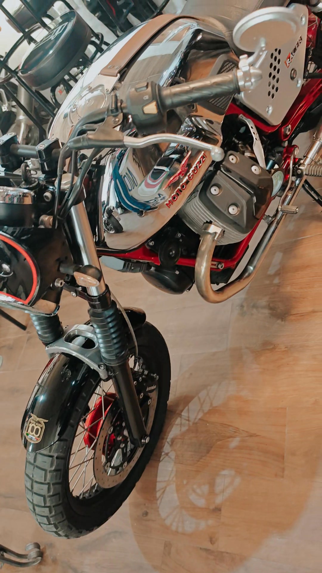 2014 Moto Guzzi V7 RACER original! Numbered series in mint