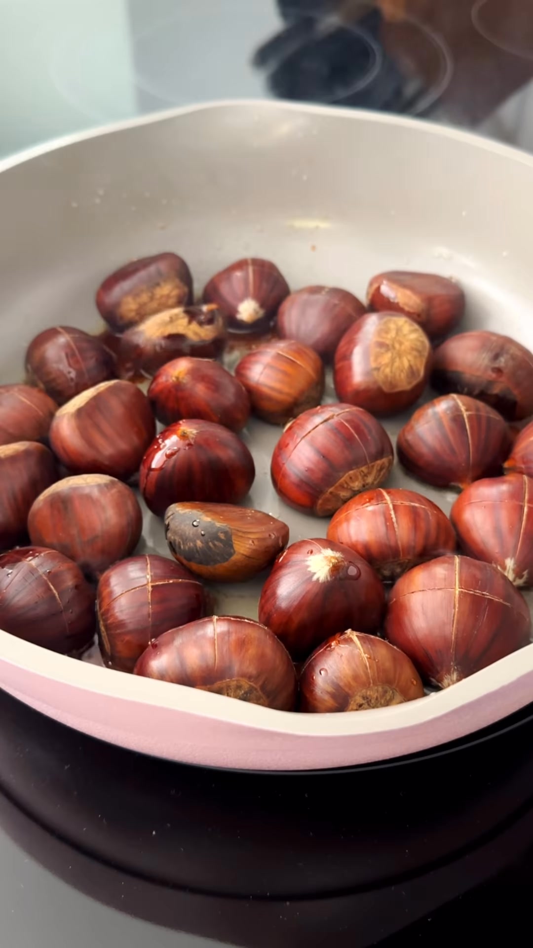 The best way to Roast Chestnuts 🌰 big smile on every single chestnut ...