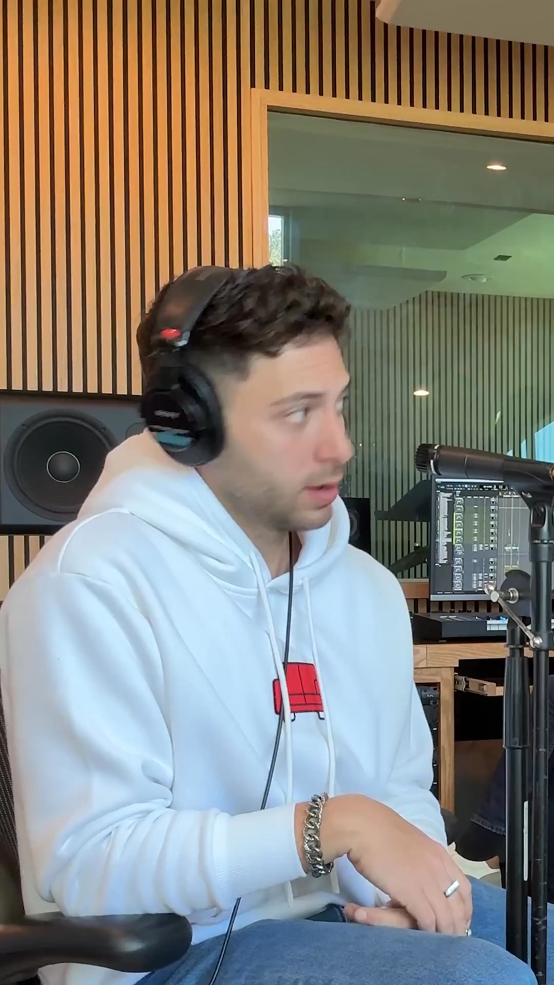 Pretending I just made this song... watch everyone’s face! 😂 #newheart ...