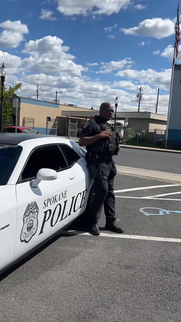 Reserve Spokane Police Officer Ed Richardson pulling up to Northeast ...