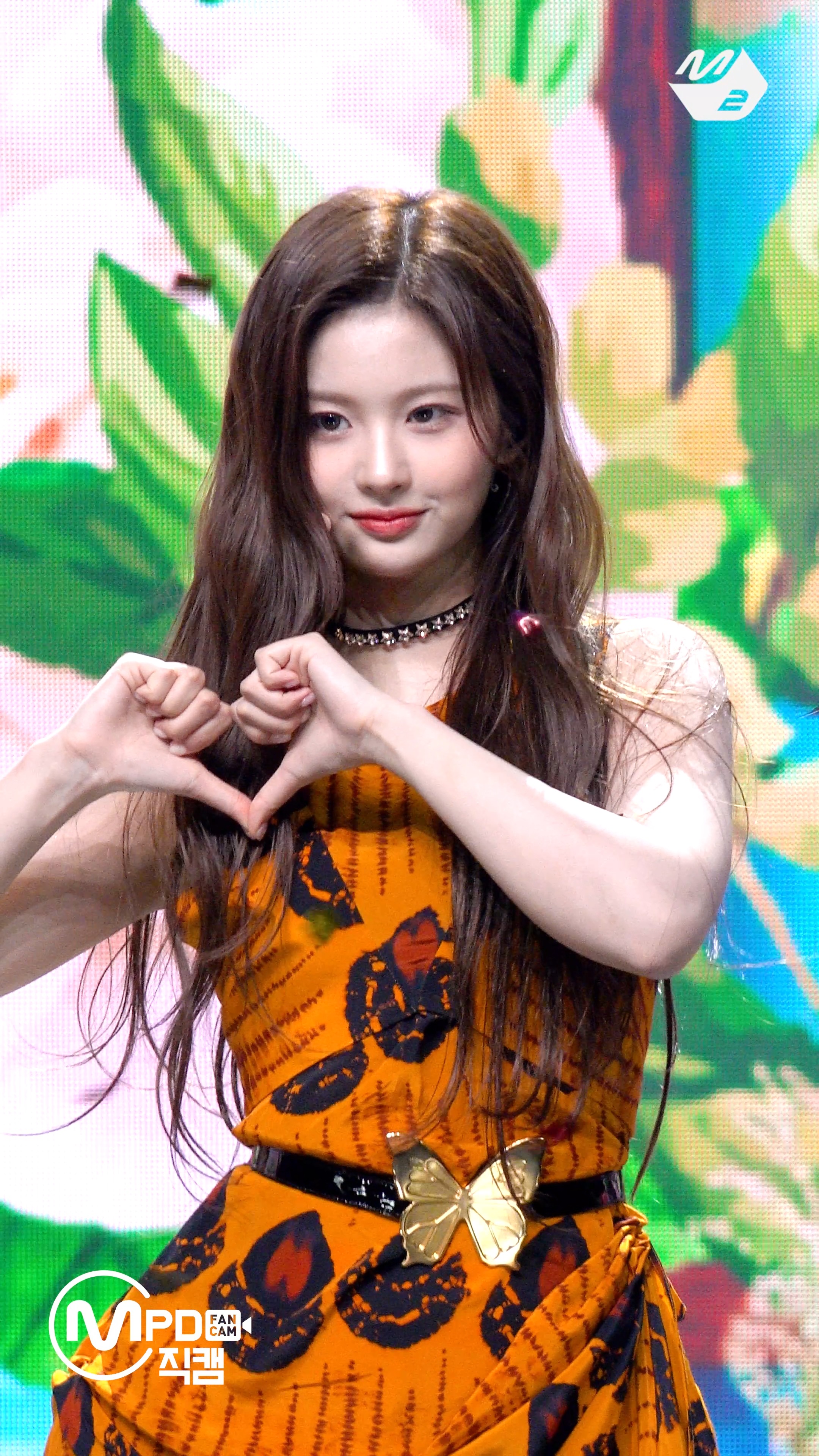 [MPD직캠] 엔믹스 설윤(NMIXX SULLYOON) - Love Me Like This, 엠카운트다운_2023.3.30 ...