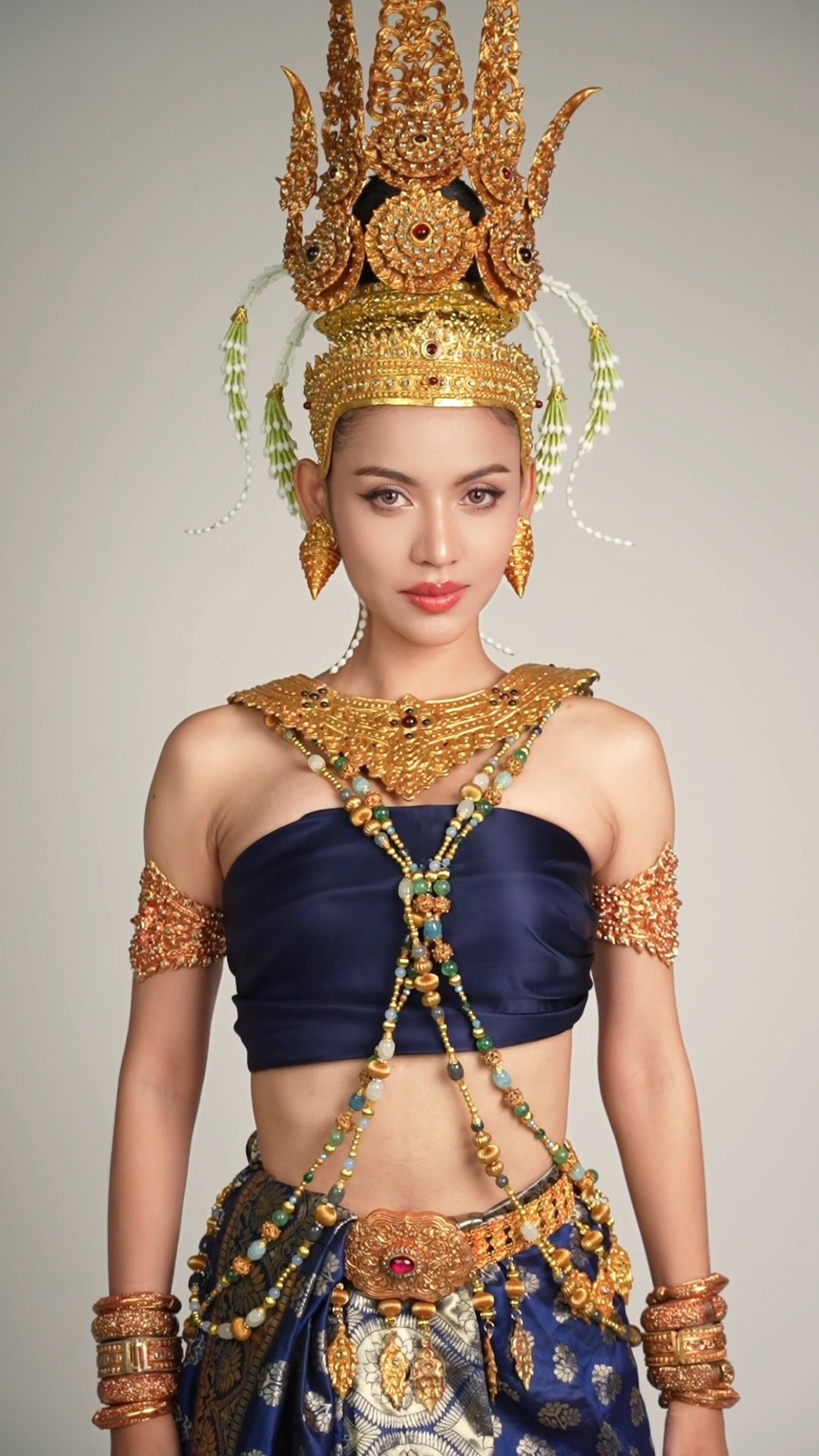 Kansuda Chanakeeree, Thai-Myanmar Model, Portrays the Queen of Ayothaya ...