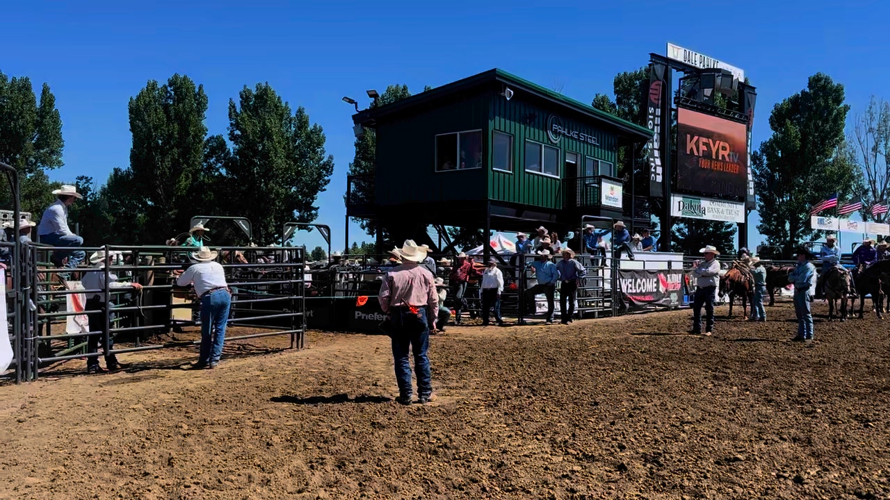 Ty Harris with a 7.7 Mandan Rodeo 🔥🔥🔥 | Let's Freakin' Rodeo | Facebook