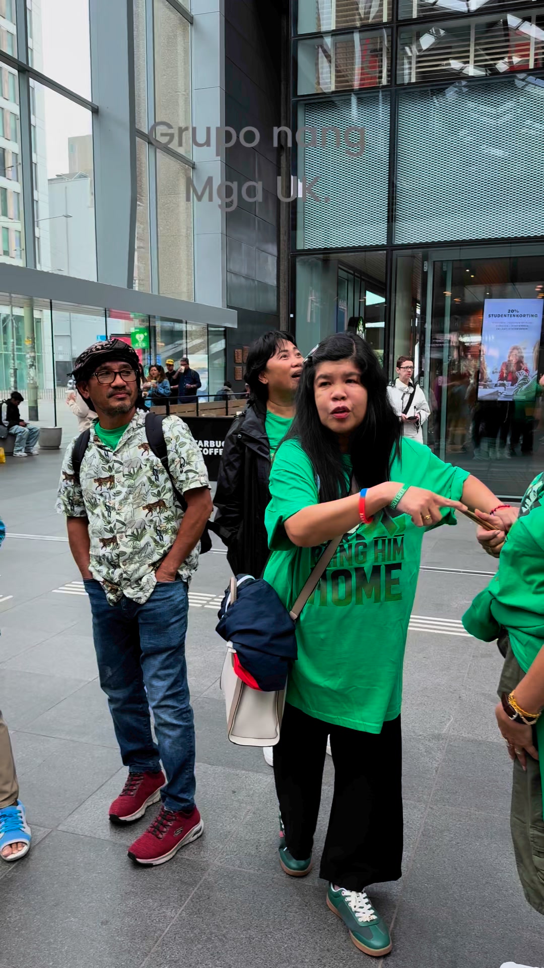 May mga kabayan na din tayu na galing sa UK para makiisa sa Duterte ...