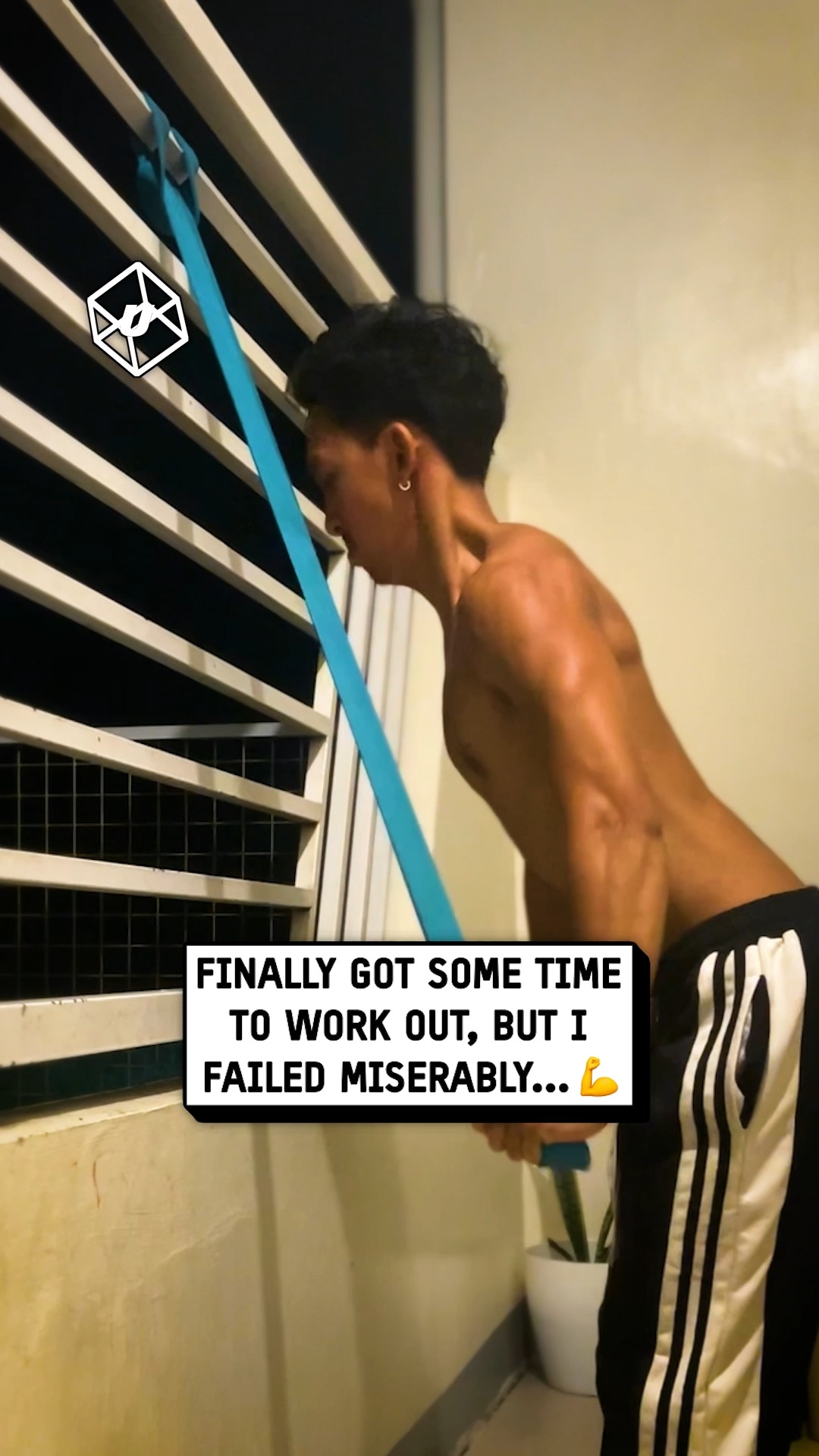 Bro's been working out a little too much 💪🤣 | UNILAD | Facebook
