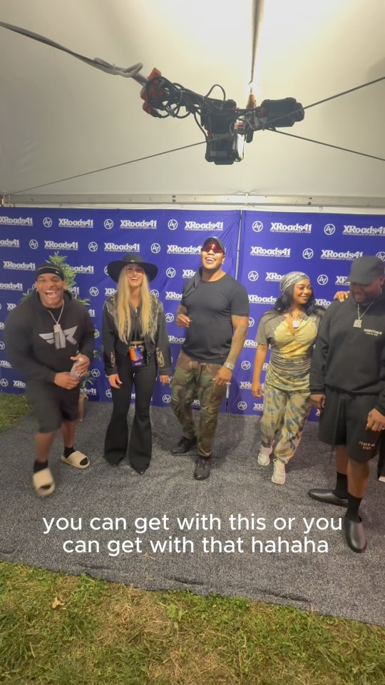 No post-show hang is complete without Flo Rida & Crew answering ...
