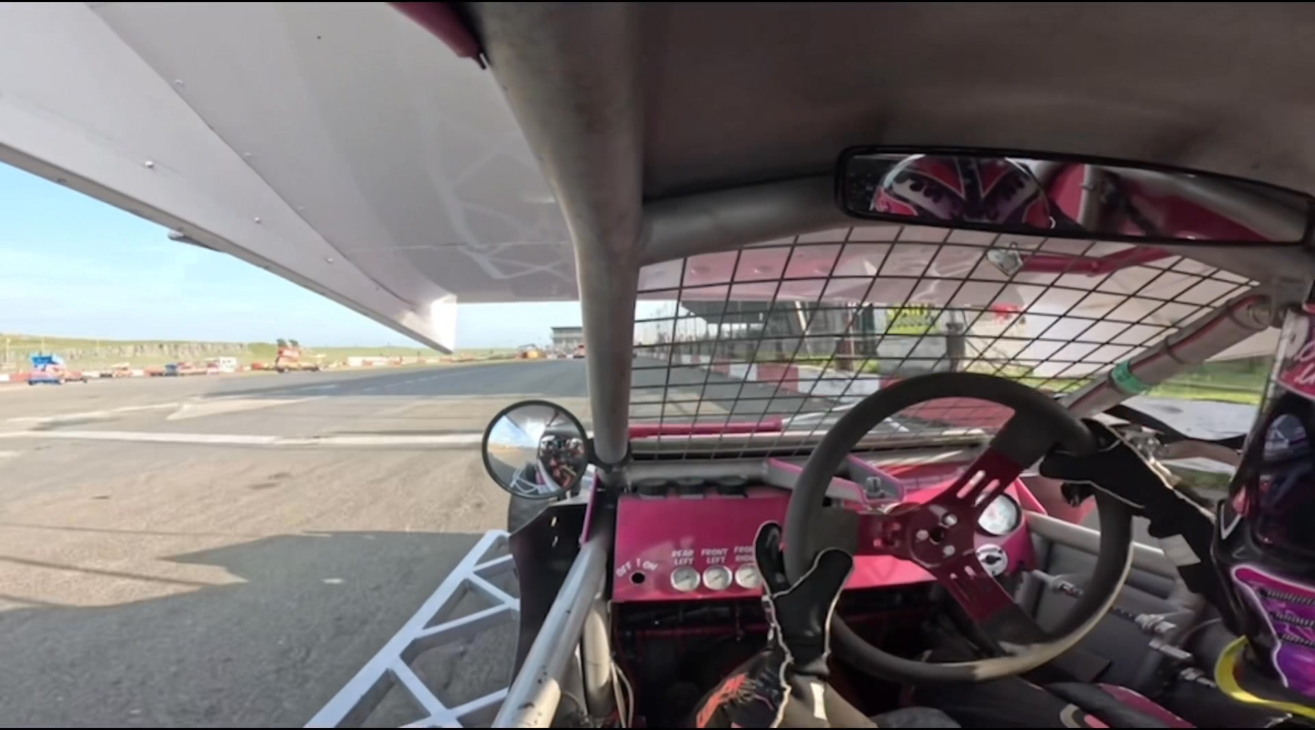 Rubys first V8 race win on board video.🏆🏁 We think Dad had a feeling ...