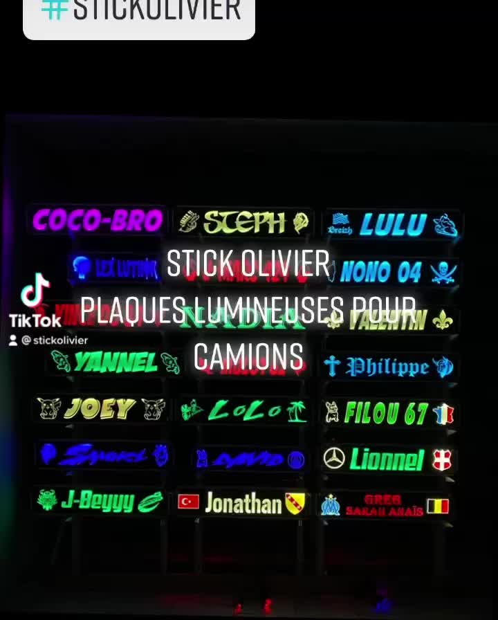 Plaque Lumineuse Prénom Camion - 60x16cm - LED Blanc Froid - Personnalisable - Alimentation Allume-Cigare - STICK OLIVIER