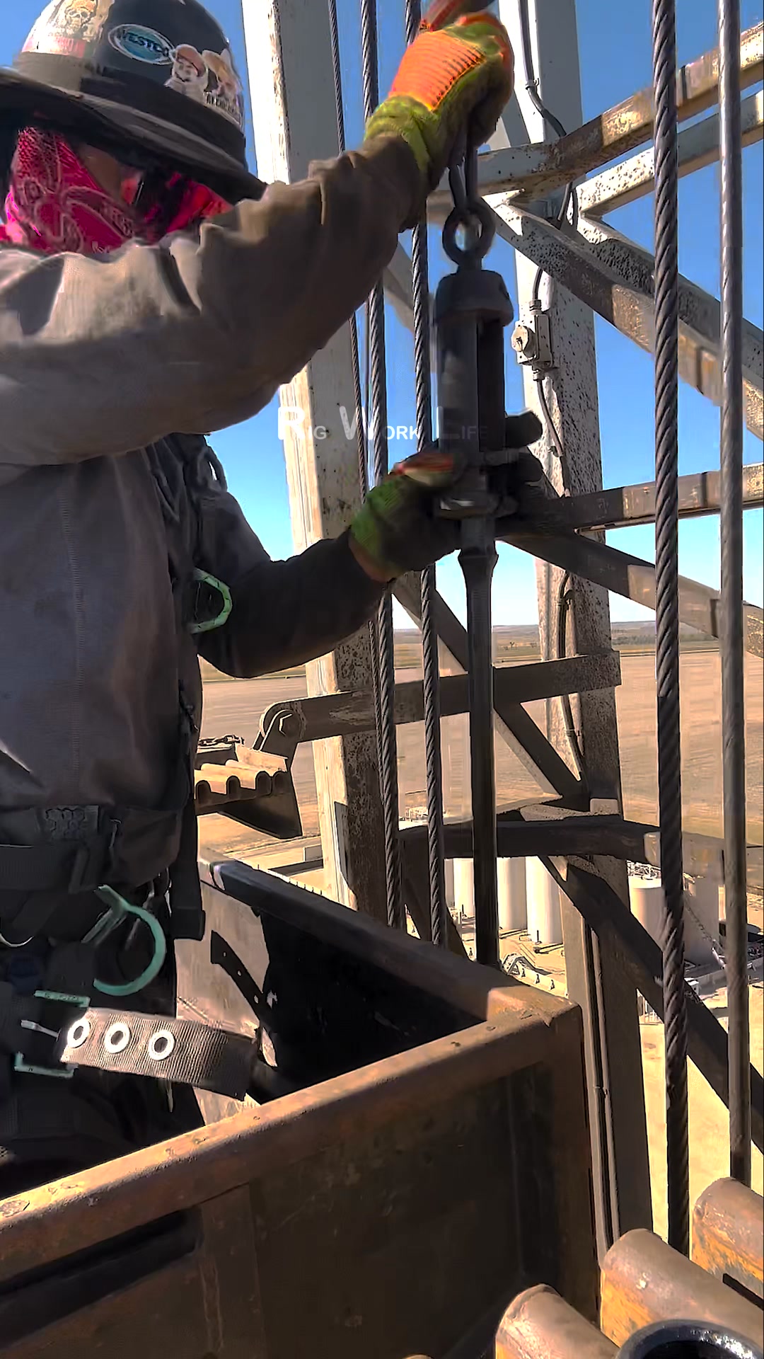 Derrickman #oilfield #rig #service | RIG WORK LIFE | Facebook