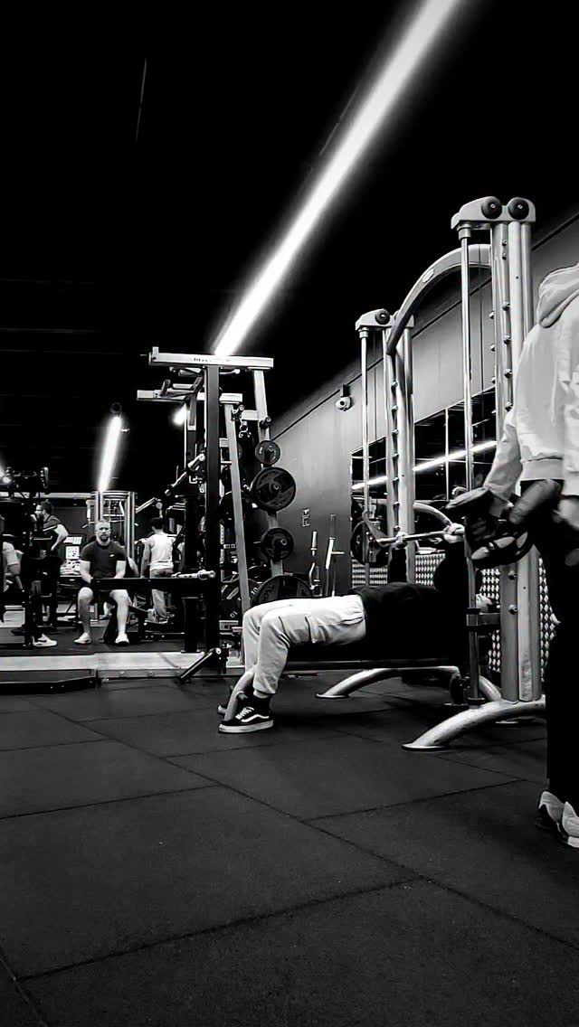 deadpool-in-gym-with-diego-dc-lopes-workout-motivation-reels-gym