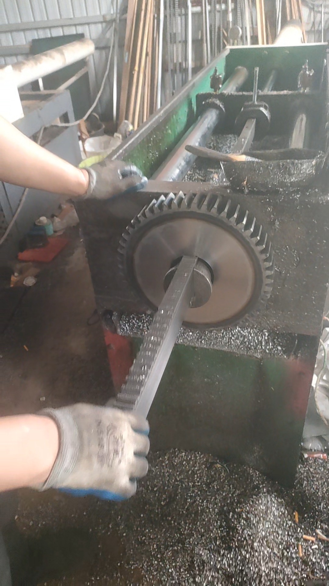 Satisfying 🥰 Internal Cutting Gear ⚙️ #howto #shorts #gearcutting # ...