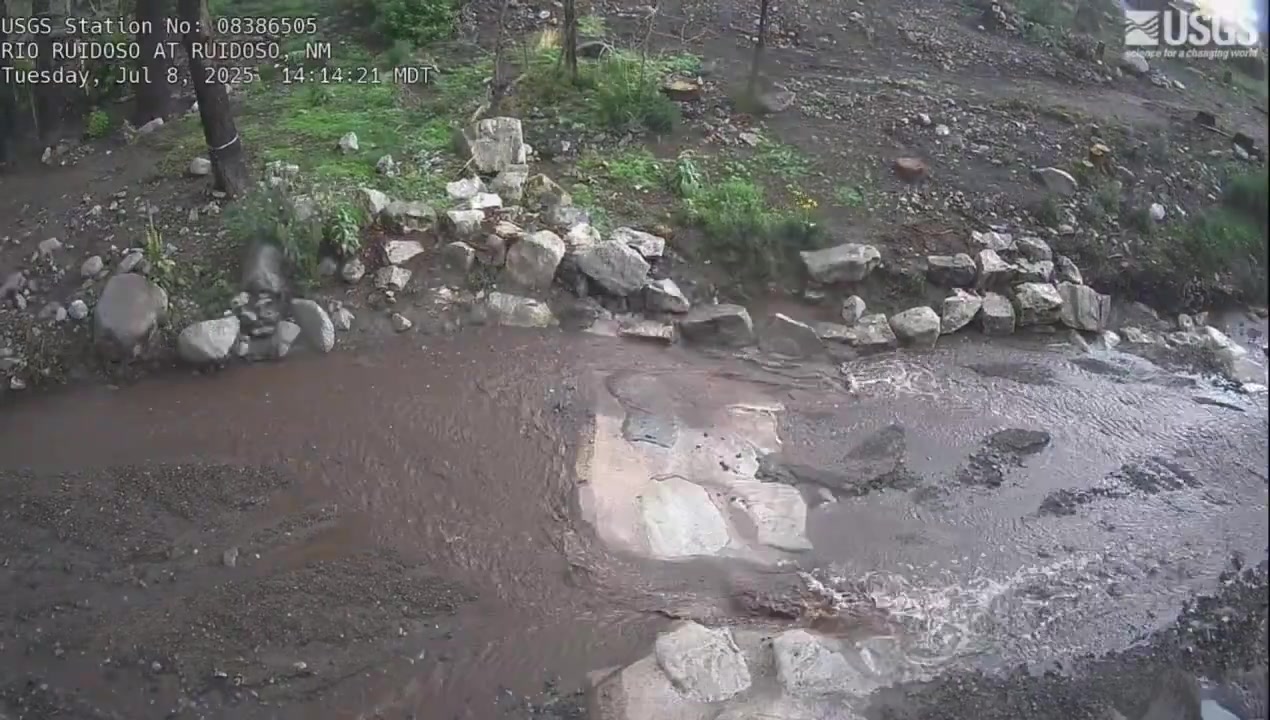 Good grief. Watch this 45 minute time lapse of the Rio Ruidoso River ...