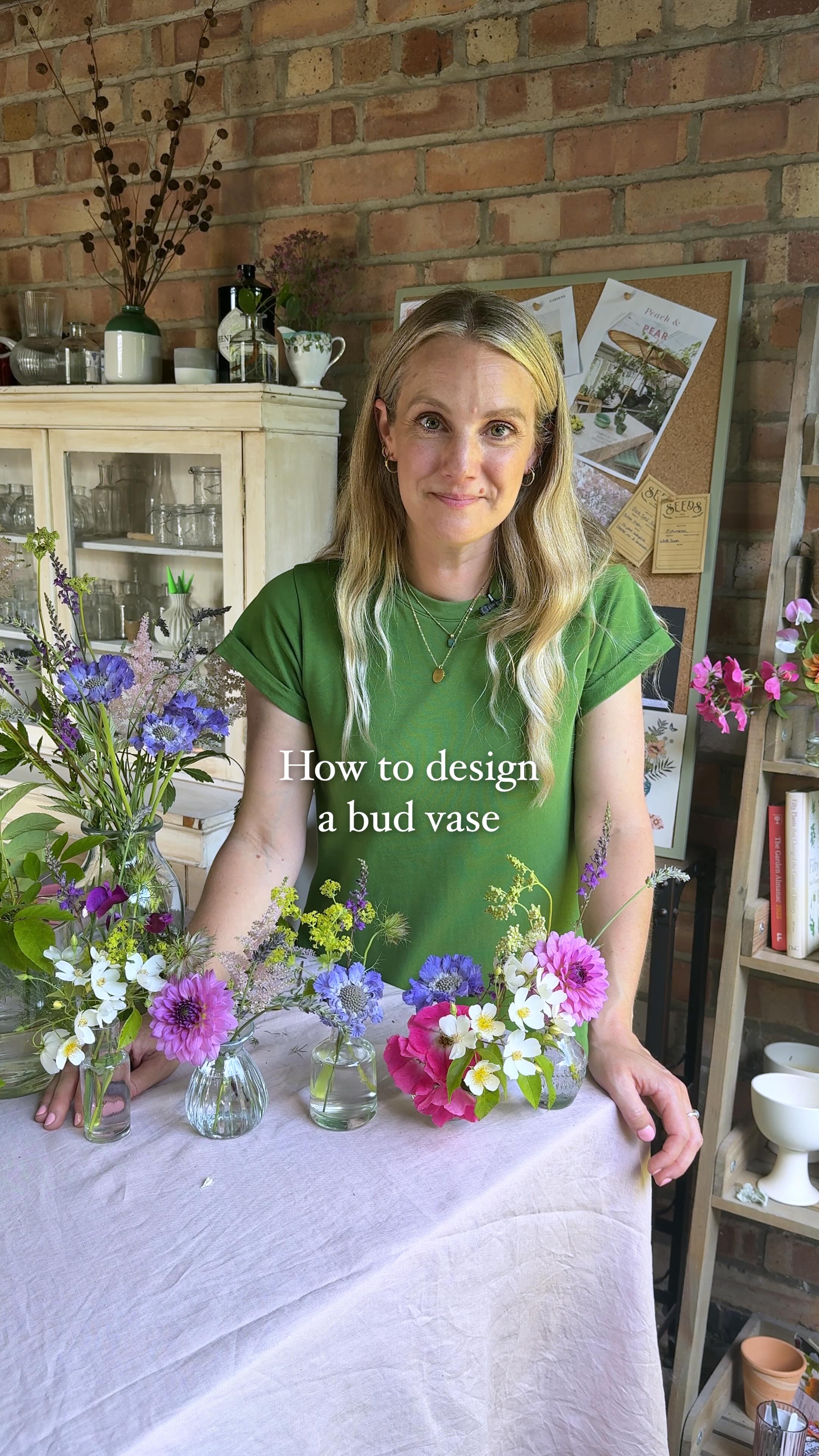 How to design a bud vase | Petals & Roots: Episode 18 Bud vases are the ...