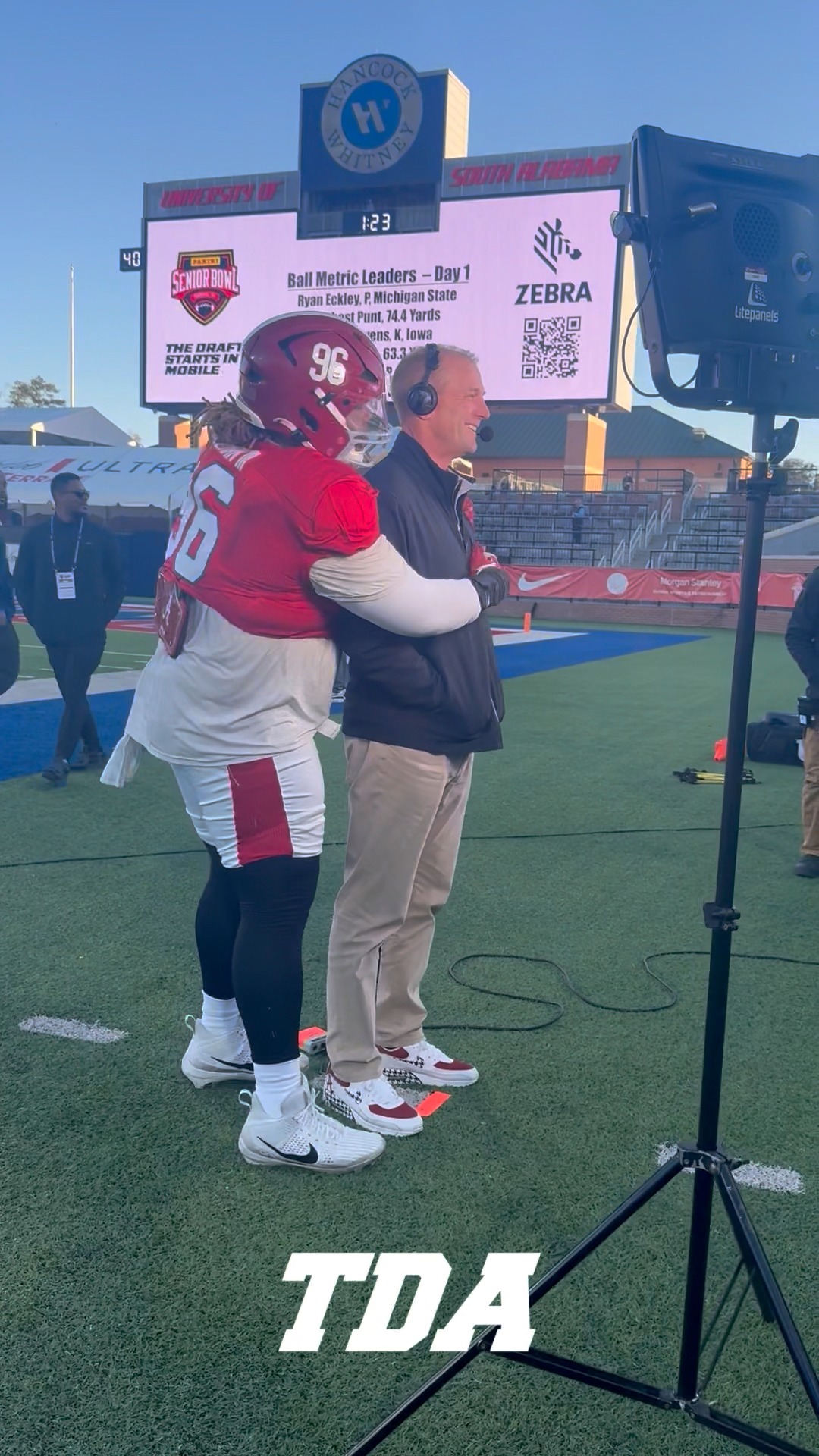 Alabama DL Tim Keenan III surprises Coach DeBoer live on NFL Network😂 ...