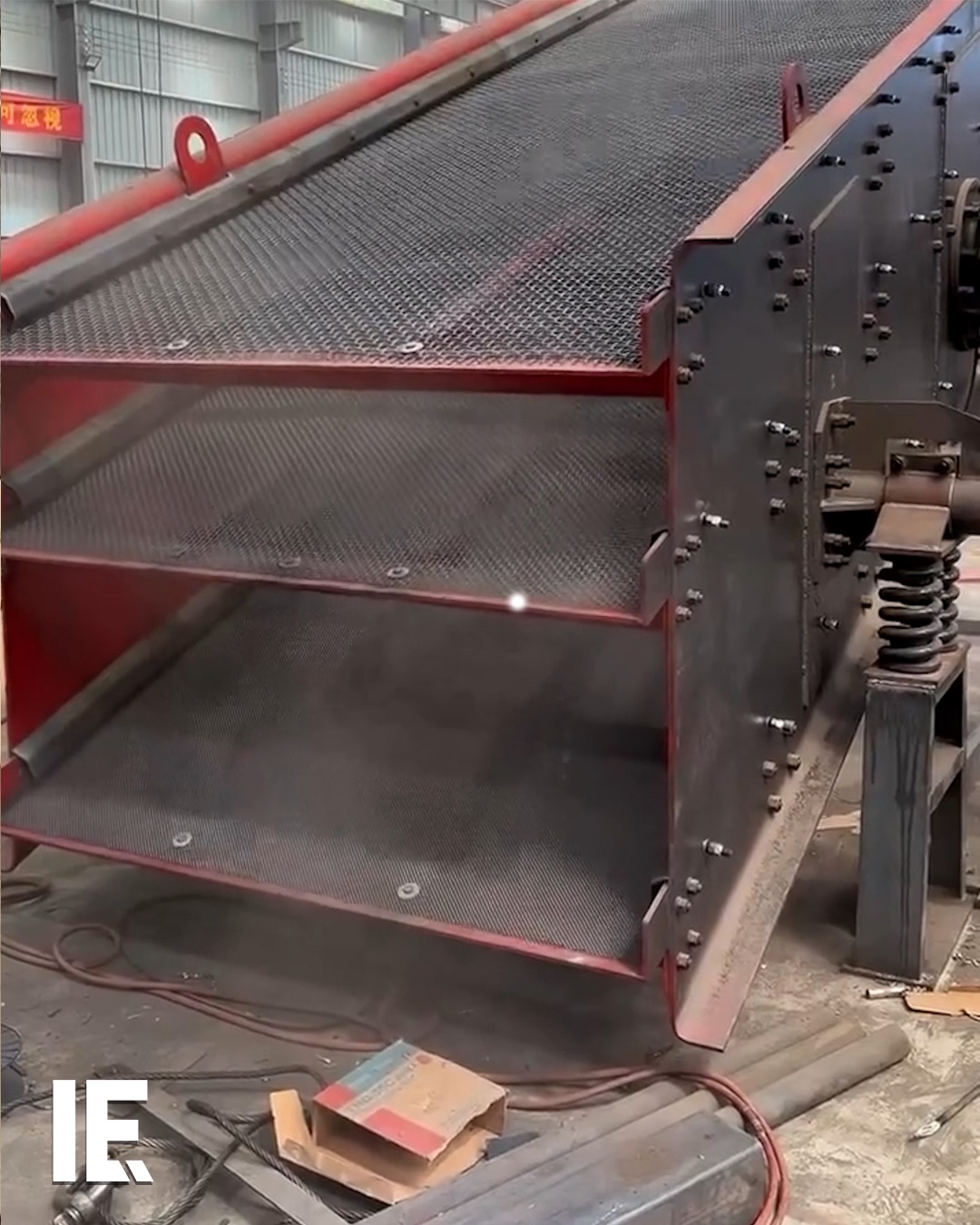 This screening machine is perfect for sorting through mined rocks or ...