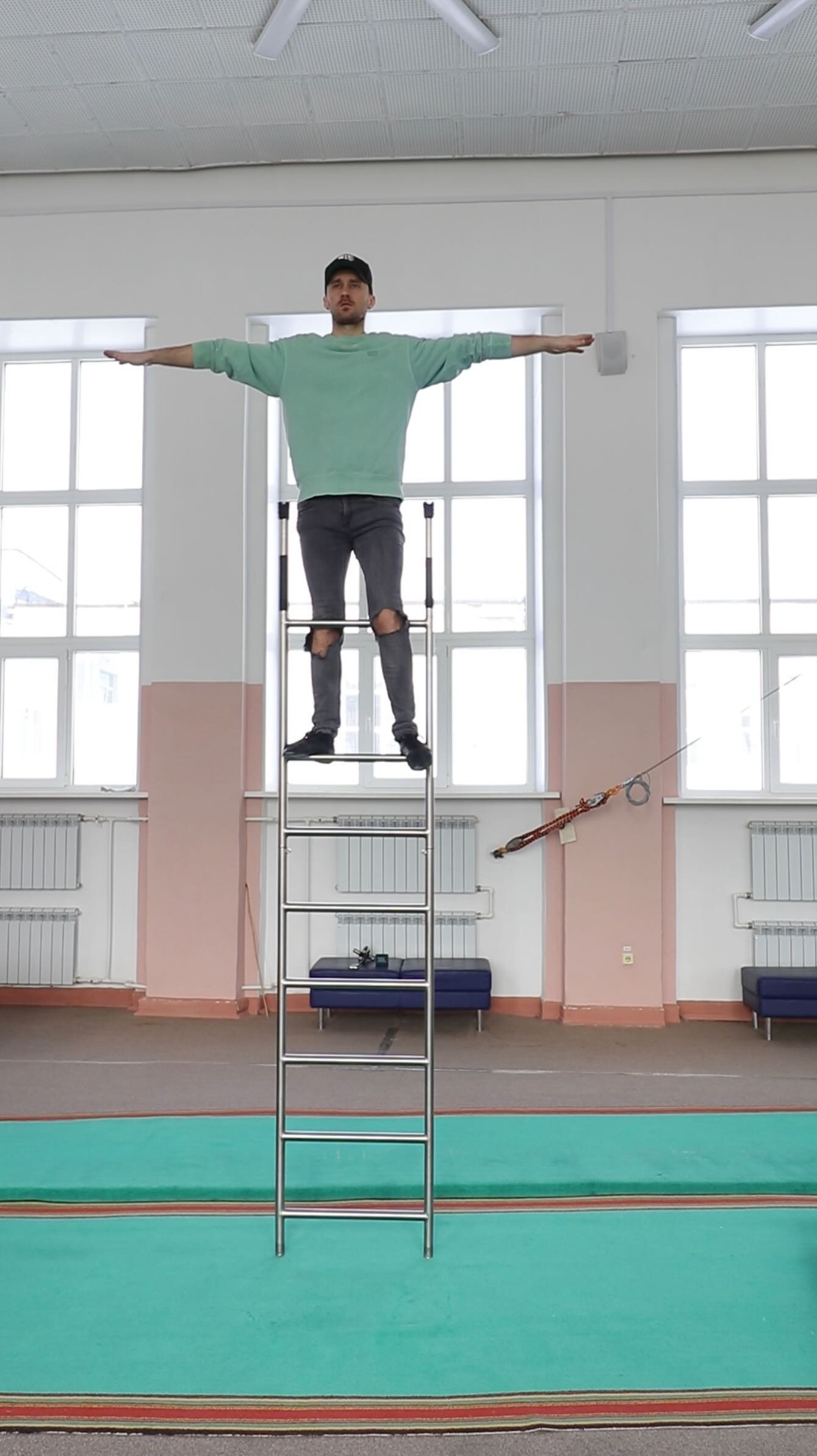 🌪🔥 #amazing #ladderact #viral #circusart #cirquedusoleil #cirque # ...