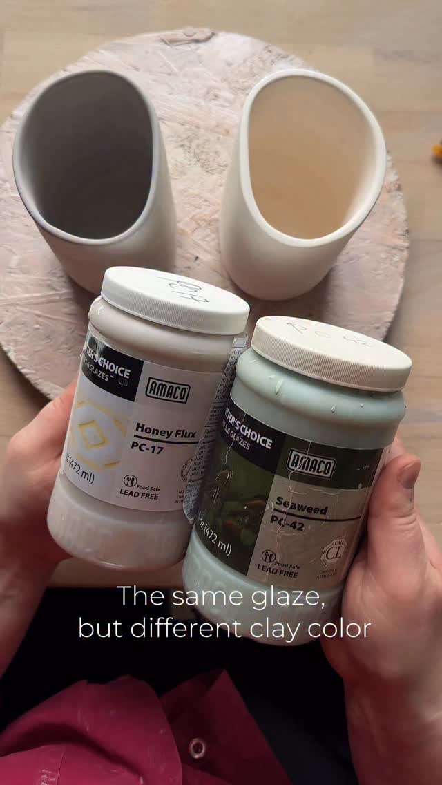 🇬🇧 GLAZE COMBO ON THE LIGHT AND DARK CLAY When we use plaster molds to ...