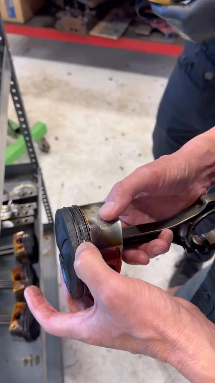 CHANGE YOUR OIL!!! A walk through of what happens internally on your ...