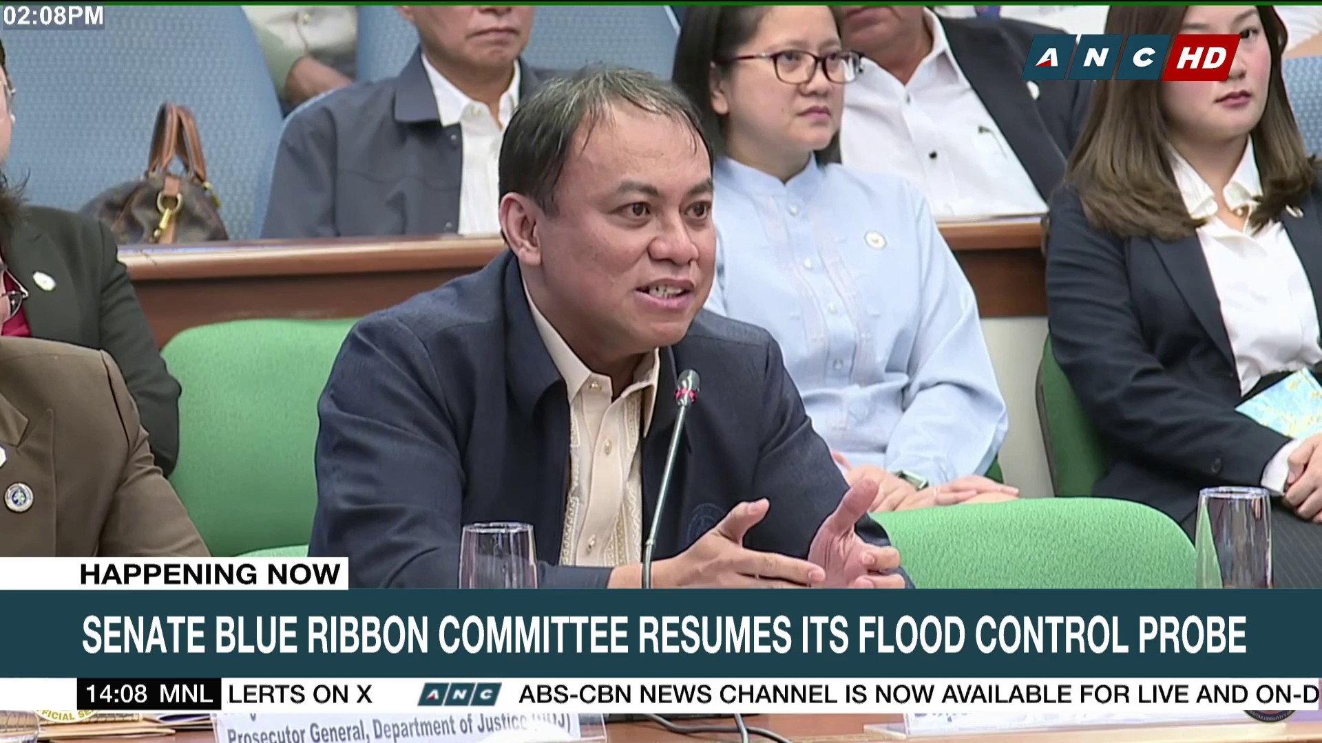 Nanawagan si DOJ OIC Secretary Fredderick Vida sa mga kawani ng DPWH na ...