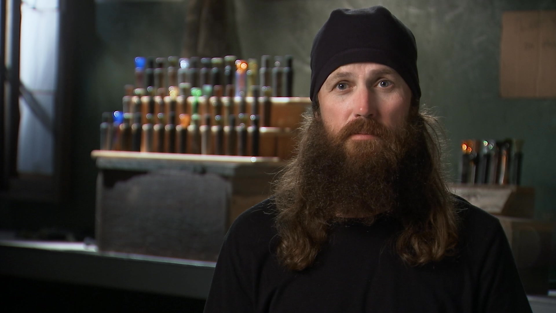 When Duck Commander sponsors a NASCAR race, Jase and the guys get ...