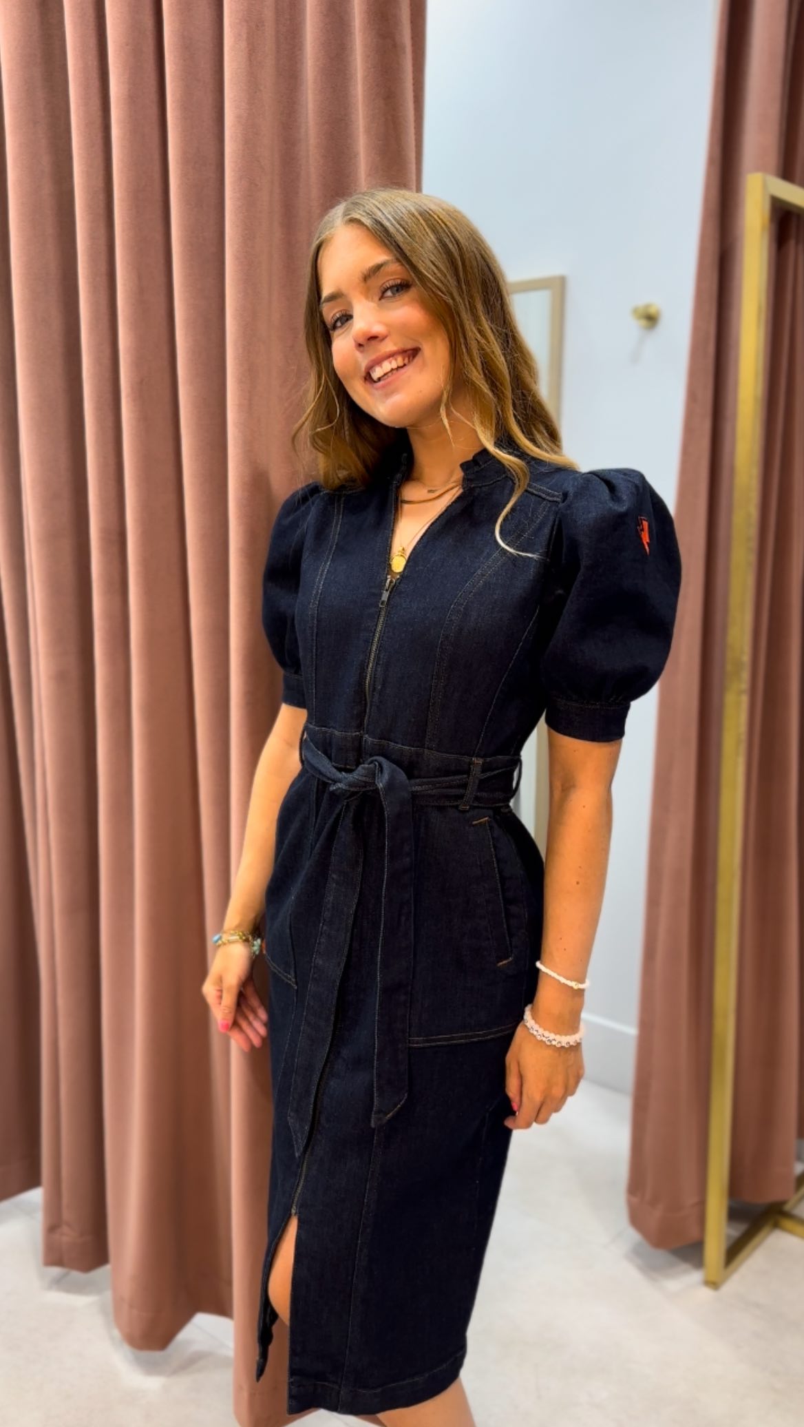 alaia designer dresses Pointed Dress Mini Dress Dillard Black Color:grün style:denim-wash Tightly ruched panel on