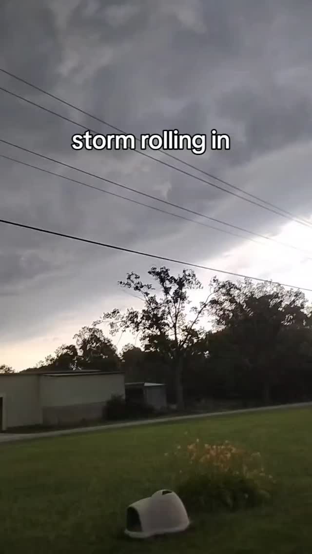 Storm rolling in | Doug Bond | Facebook