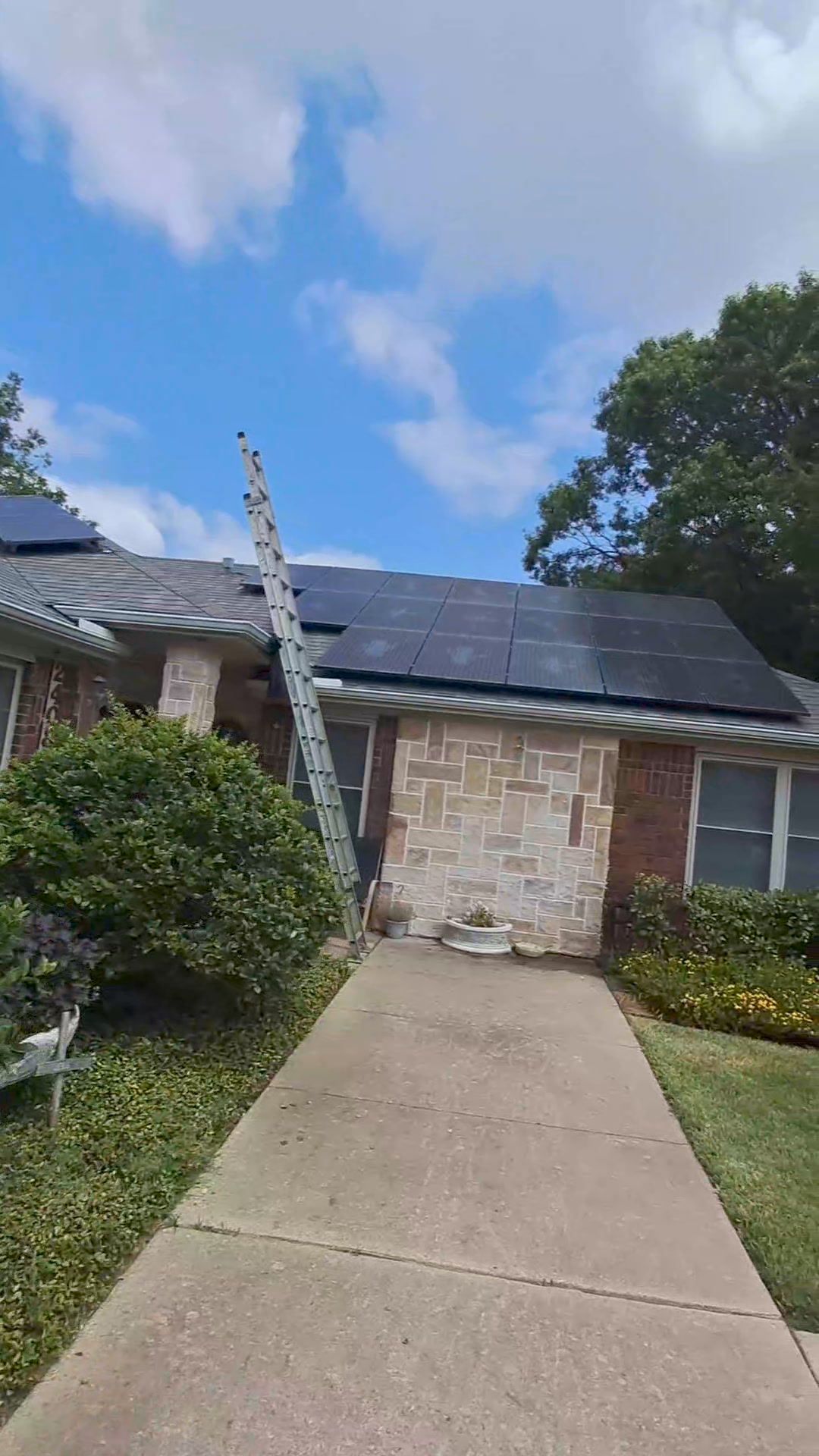 SolarWorld LLC | Kemp TX