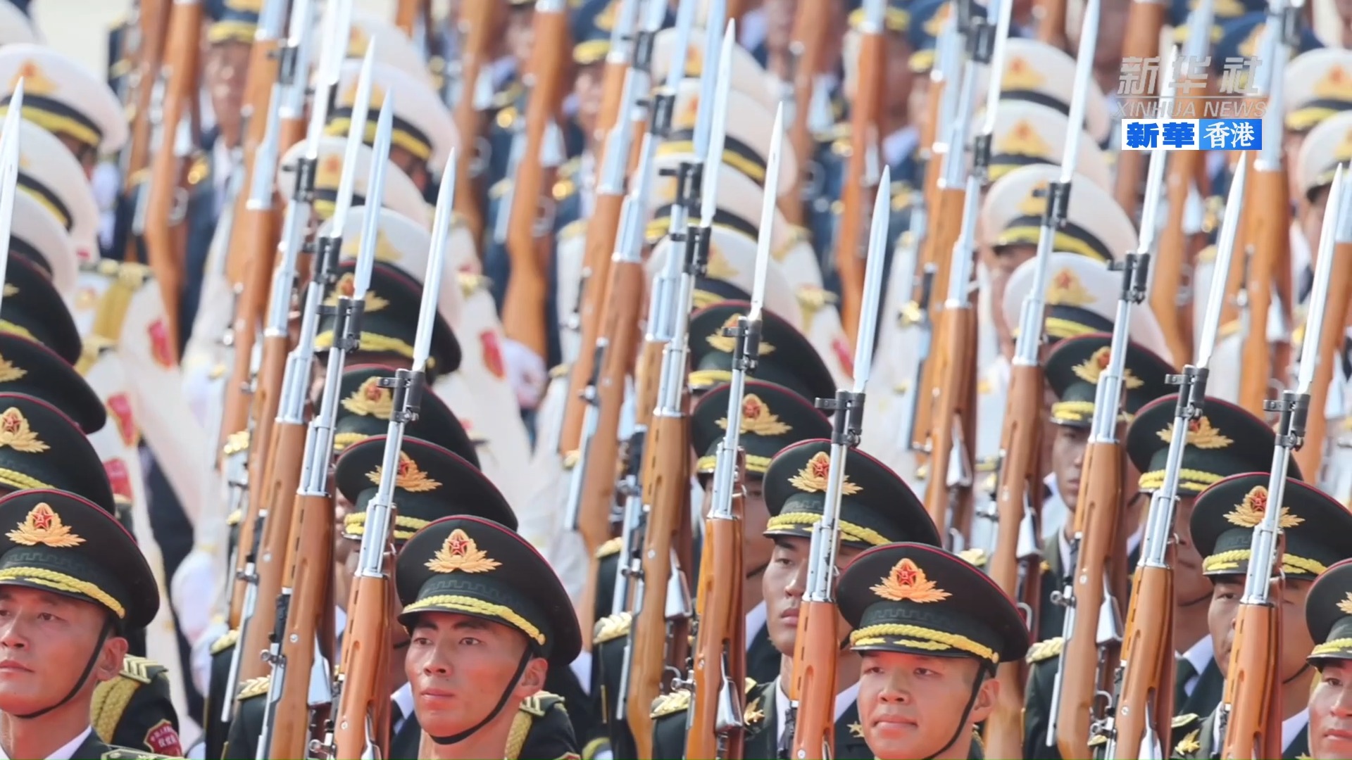 【閱兵沒看夠？讓時間慢下來】九三閱兵現場，新華社視頻記者用高幀拍攝手法呈現獨特瞬間。#新華社 #新華香港 | 新華香港 | Facebook