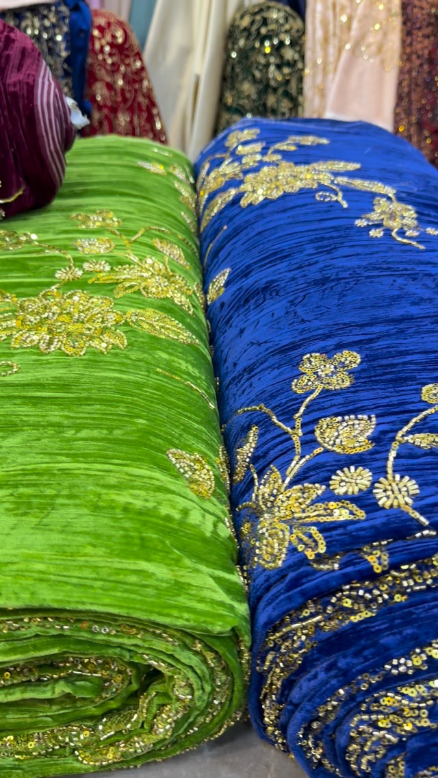 Velours de soie perlé | Opera textiles | Facebook