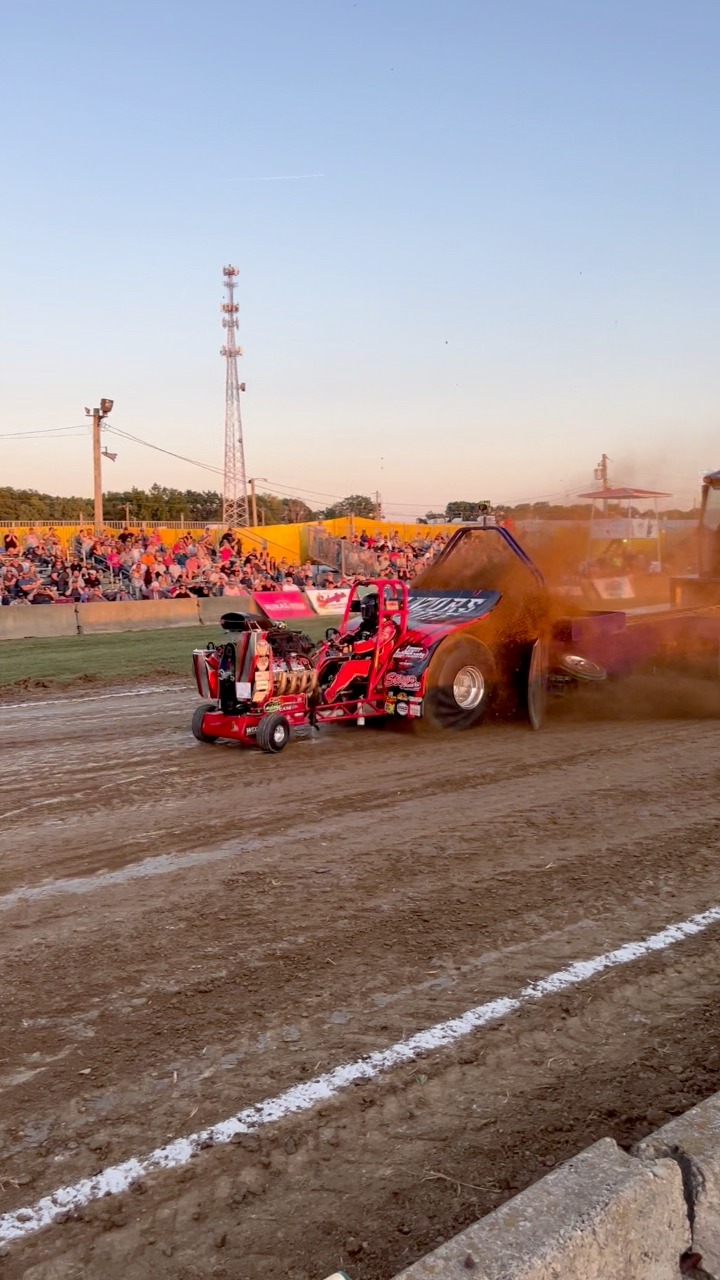 The “Razors Edge” Mini Modified powering down the track in Upper ...
