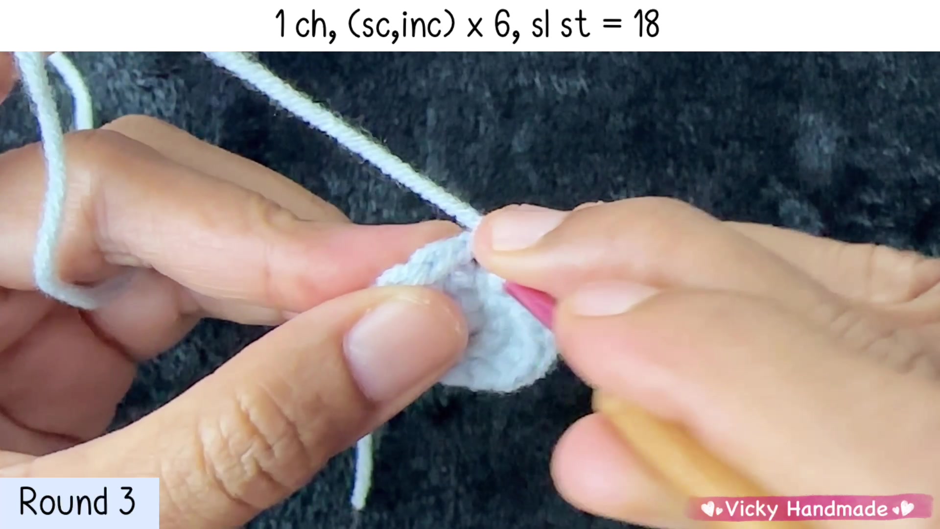 Vicky Handmade - How to Crochet Flower Hair Ties. 🌸🌸🩷🩷 | Facebook