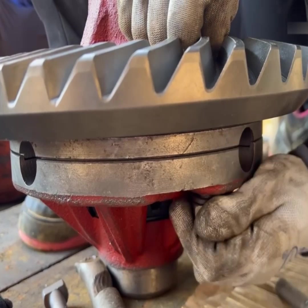 FULL VIDEO_ maintenance and restoration of the truck's rear axle and ...