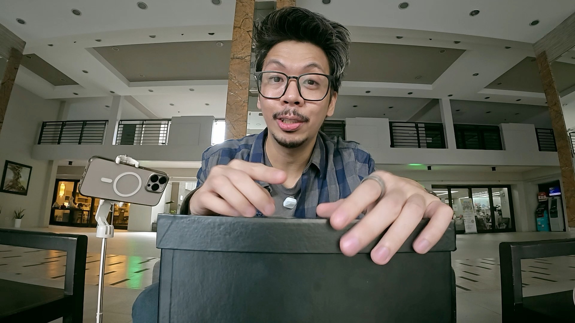 Planning on getting the iPhone 17?? This is your sign! 🙂 Let’s unbox ...