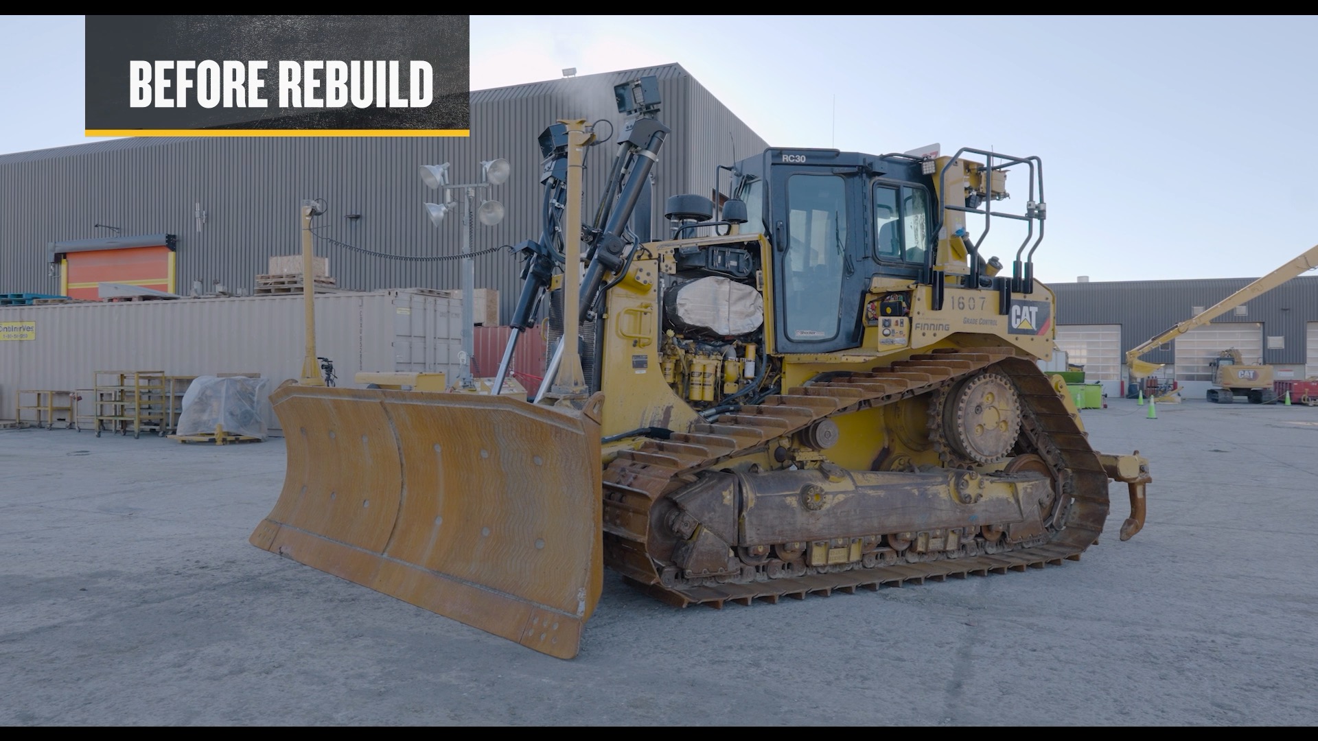 Watch the transformation of a Cat® D6T dozer as it goes through a full ...