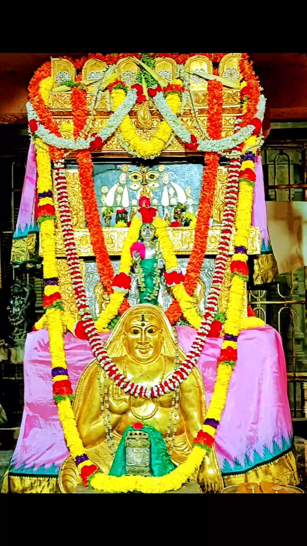 #ಶ್ರೀ #ಗುರು #ರಾಘವೇಂದ್ರ #ಸ್ವಾಮಿ #ಬೃಂದಾವನದ #ಇಂದಿನ #ಅಲಂಕಾರದ #ದರ್ಶನವನ್ನು # ...
