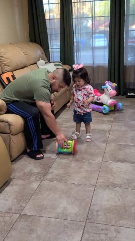 Cuando esta el papi se le olvida que tiene mamá 🥹 #princess & #papi 💞 ...