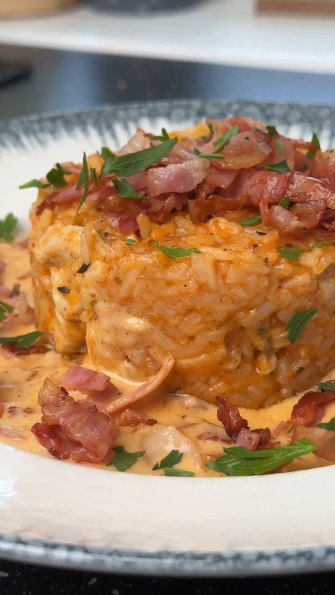 Baconmártásos rizses csirke A rizses húshoz: 60 dkg csirkemell vagy ...