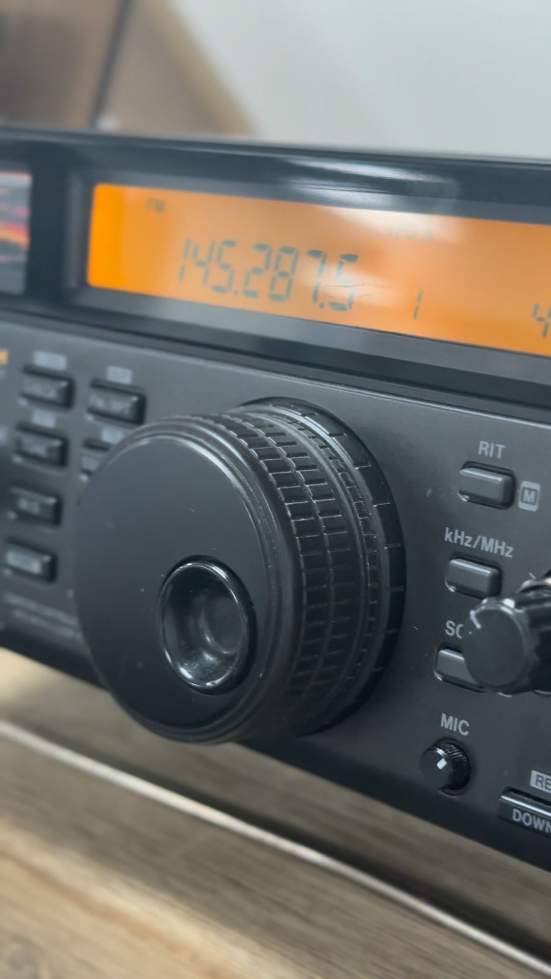 IC-820H – The dual-band powerhouse that turns every contact into a