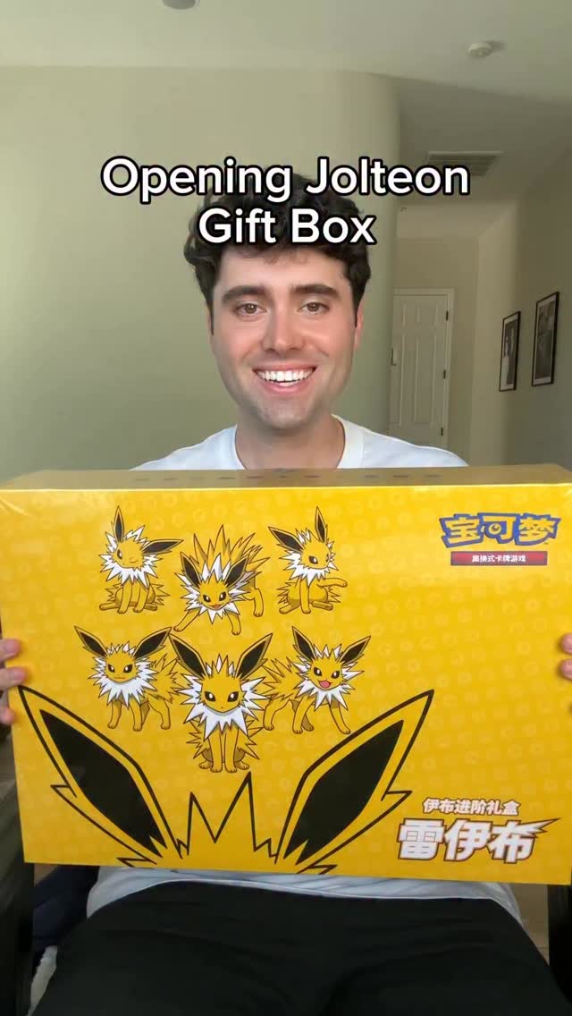 Opening an Eeveelution Gift Box - Jolteon #pokemoncards | KyKy Rips ...
