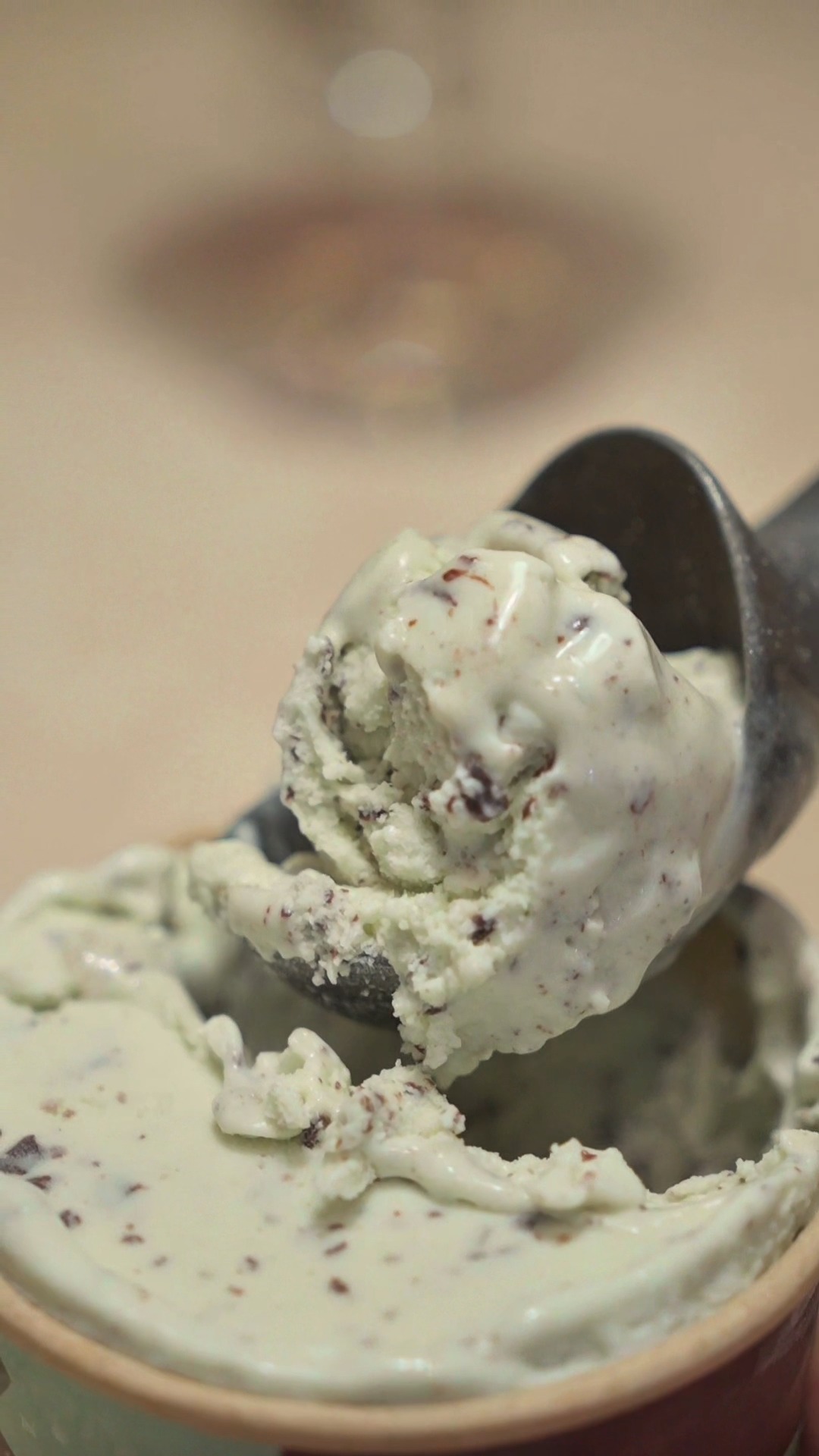 FamilyMart's new Akagi strawberry choco mint ice cream | Okinawa