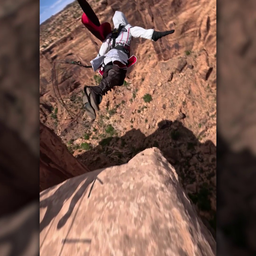 Ezio qui fait un Saut de la Foi dans la VRAIE VIE ?! 🤯🦅 👏 Bravo à Reko ...