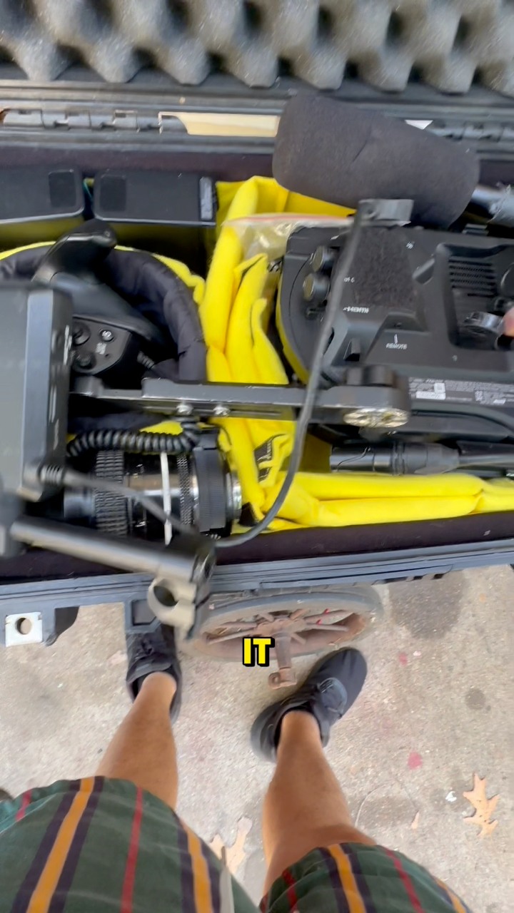 😮 He Had NO CLUE What This Was Worth… #yardsale #yardsalefinds