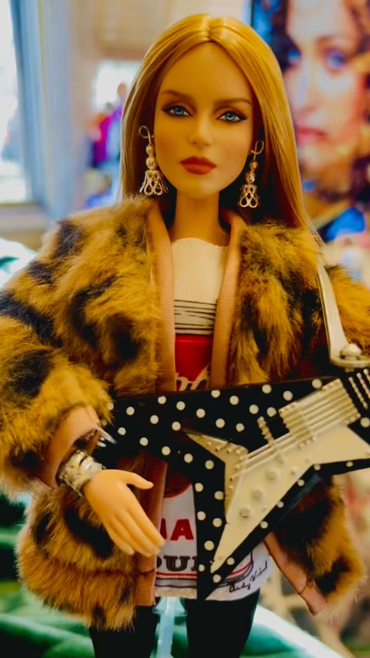 Andy Warhol Barbie edition 😆