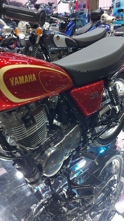 The Beauty of Japanese Classic🇯🇵 #sr400 | Moto Buzz