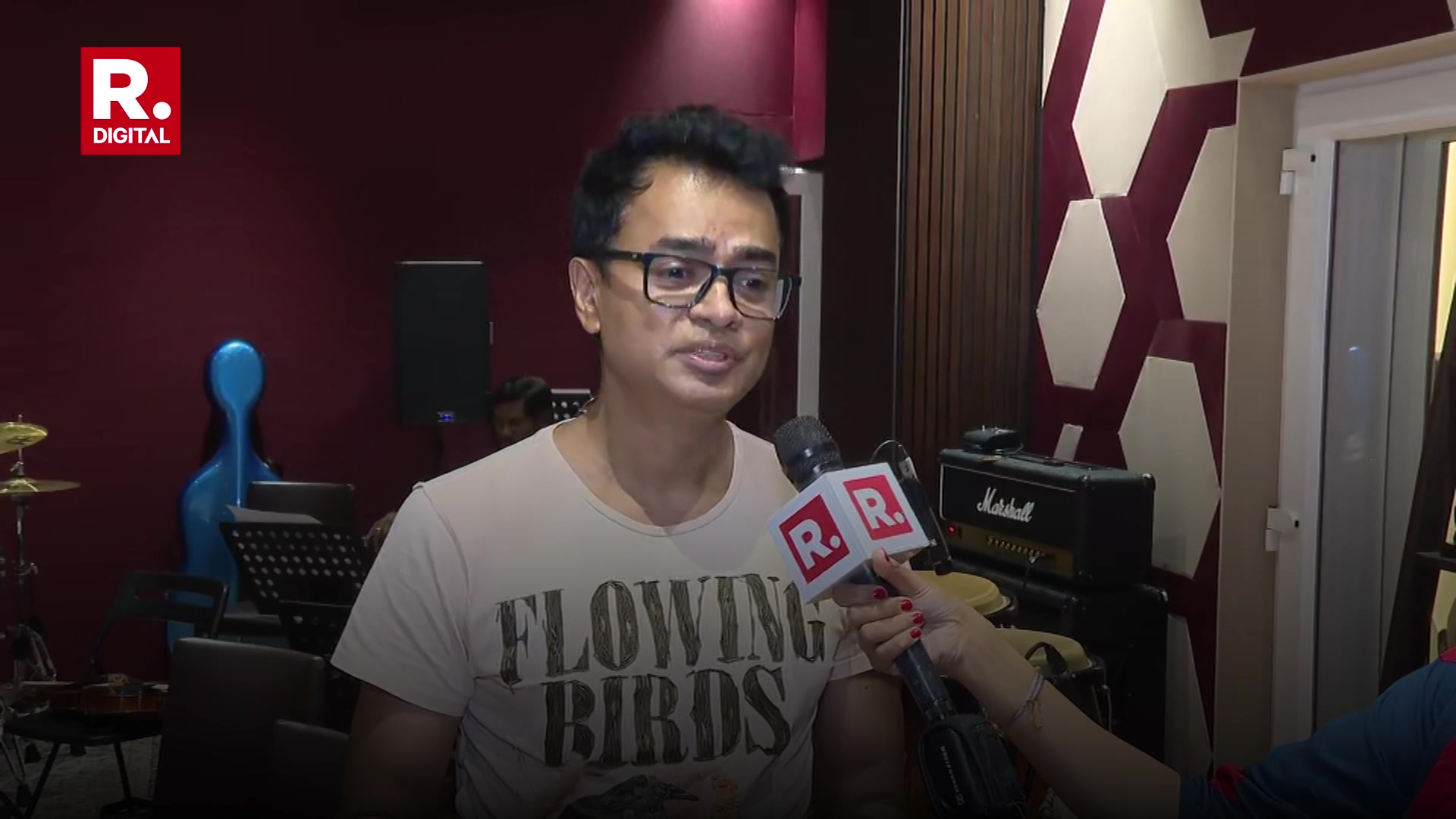 Singer Debojit Saha pays a heartfelt tribute to Bharat Ratna Dr. Bhupen ...