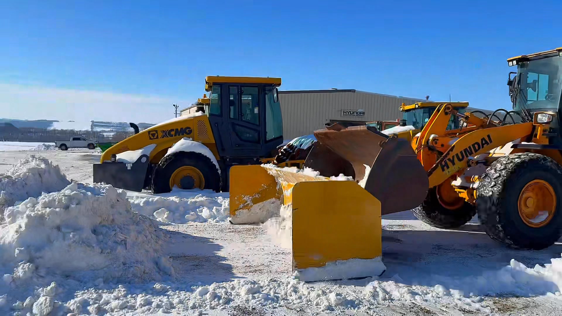You heard Andrew… don’t hurt your back shoveling 😬 ️ This is how the ...