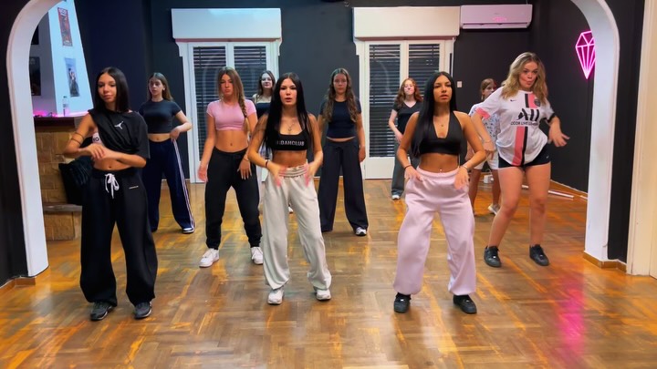 Ruby's Dance Studio | Vólos