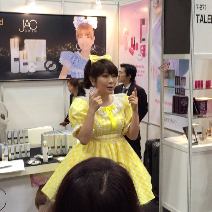 はるな愛さんによるデモンストレーション 理美容室 池袋 Tokyo Gob トウキョウ ゴブ